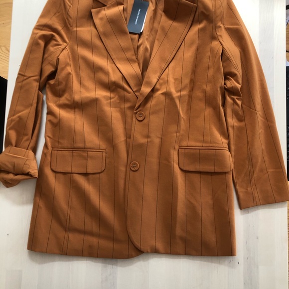 SOLD. NWT Danielle Bernstein Boyfriend Jacket - Picture 2 of 3